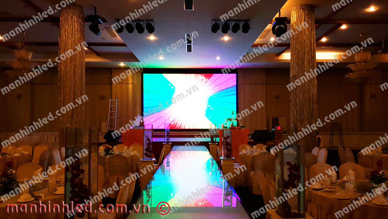 màn hình led P5 VIETKING tại Nhà Hàng Tiệc Cưới Đông Phương 4 Nguyễn Văn Quá, TPHCM